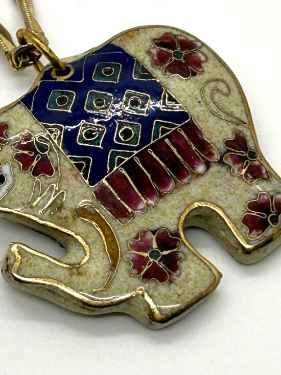 Estate Jewelry - Vintage Ceramic Elephant Pendant Necklace Hand Paint Gold-tone Enamel Good Luck